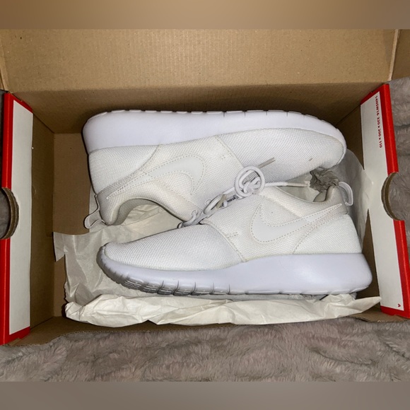 Nike Roshie One - Picture 4 of 5